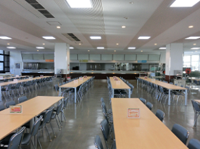 いすゞ自動車の食堂風景2